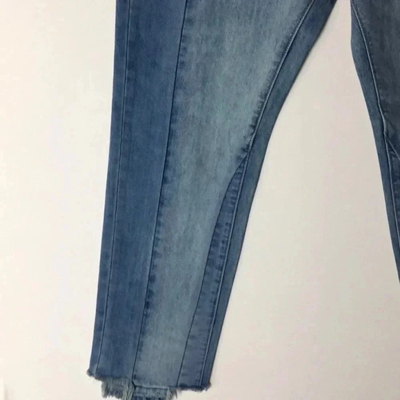 Caara Two Tone Straight Denim Blue Jeans NWT - Picture 3 of 10